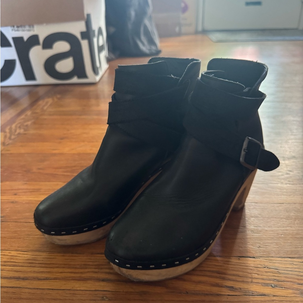 Black Leather Heeled Boots